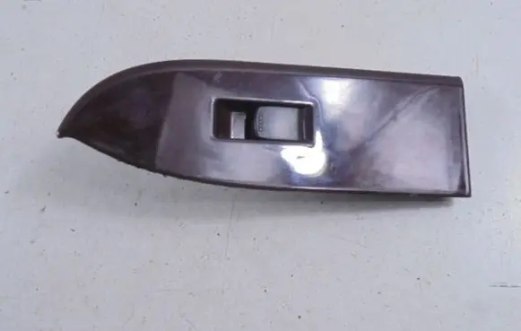 Suzuki Grand Vitara II Electric window control switch 62J001896T