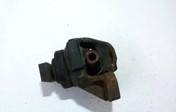 Mazda 626 Engine mount bracket td0729