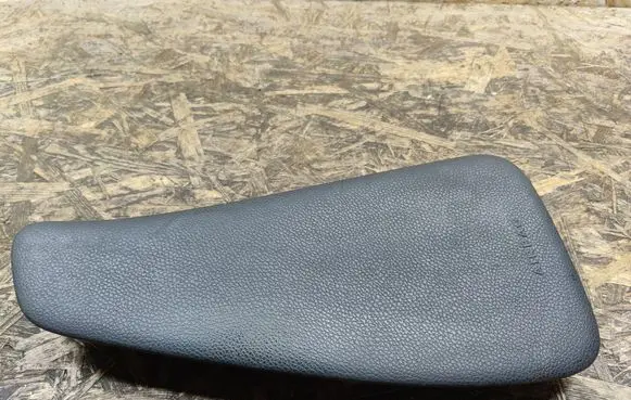 Mercedes-Benz C AMG W204 Seat airbag 605010801A