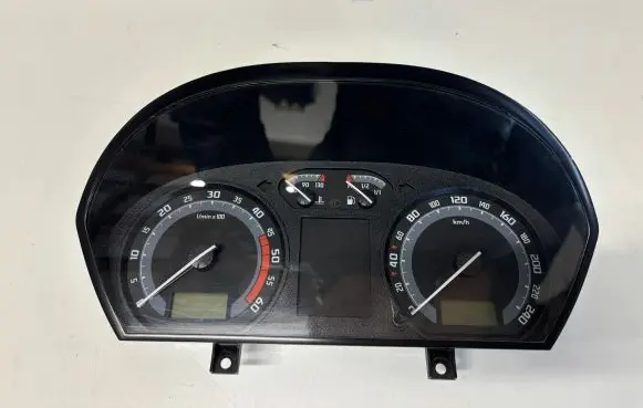 Skoda Fabia Mk1 (6Y) Speedometer (instrument cluster) 6Y0920882D