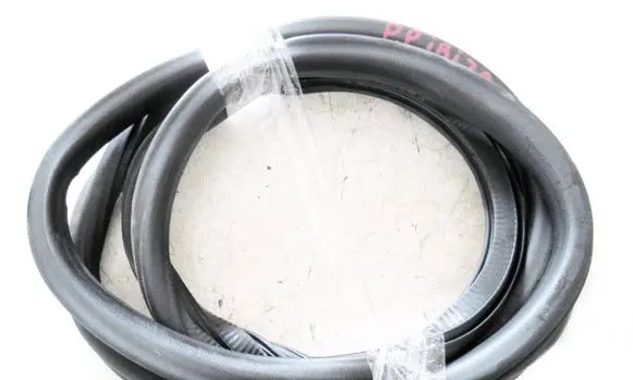 Seat Ibiza IV (6J,6P) Front door rubber seal 