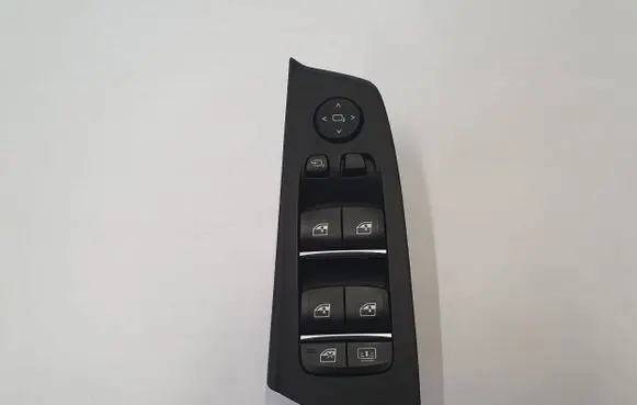 BMW 5 G30 G31 Electric window control switch 6832733 L20356