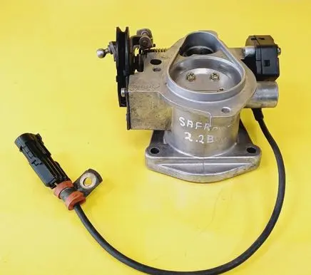 Renault Safrane Throttle body valve 71399200