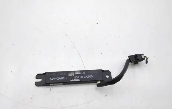 KIA Optima Aerial antenna amplifier 954203K200