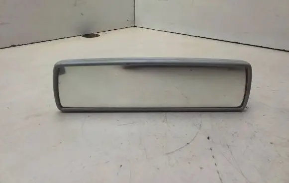 Volkswagen Polo Rear view mirror (interior) E1010699
