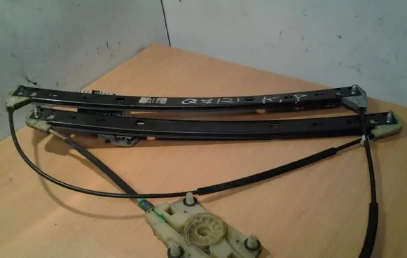 Audi Q7 4L Front window lifting mechanism without motor