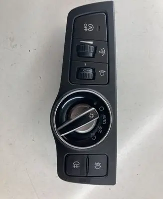Hyundai i40 Light switch 933003Z970