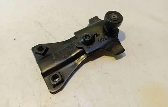 Chrysler Voyager Sliding door upper roller guide/hinge 717871
