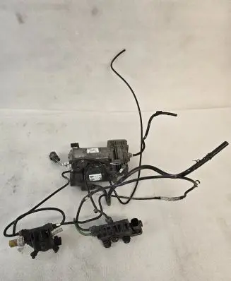 Land Rover Discovery 4 - LR4 Air suspension compressor/pump BH3219G525DE