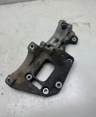 Volkswagen PASSAT B6 Generator/alternator bracket 06F903143F