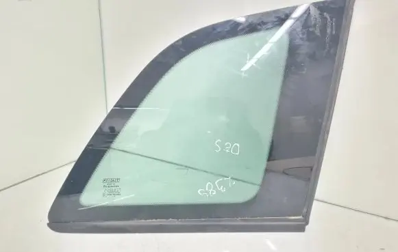 Fiat Croma Rear side window AS3