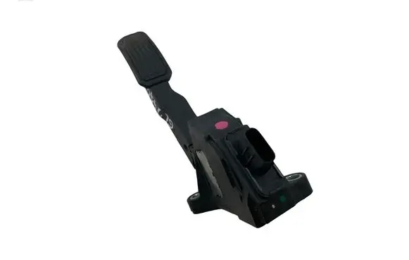 Toyota Avensis T270 Accelerator throttle pedal 7811002022