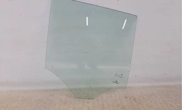 BMW X1 F48 F49 Rear door window glass 