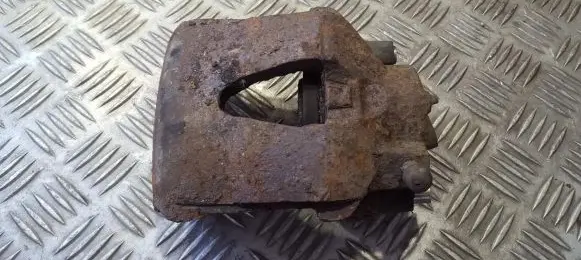 Volkswagen Golf IV Front brake caliper