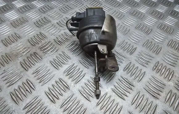 Audi A4 S4 B8 8K Turbine electric control actuator 