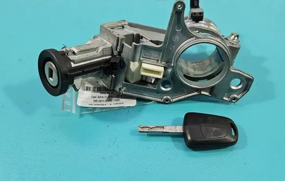 Opel Astra H Ignition lock 2421430 IMPRK1536281