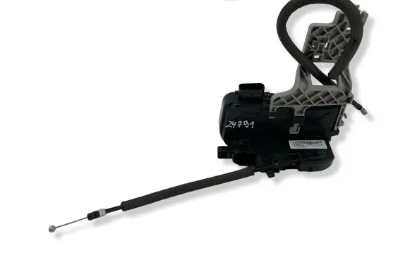 KIA Sportage Front door lock 813203U010
