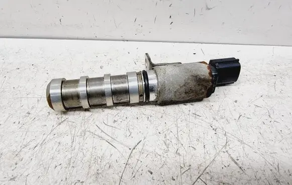 Nissan Pulsar Camshaft vanos timing valve 2379600Q0A