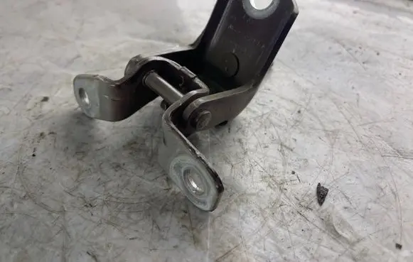 Ford Fiesta Rear door lower hinge Aa8sa