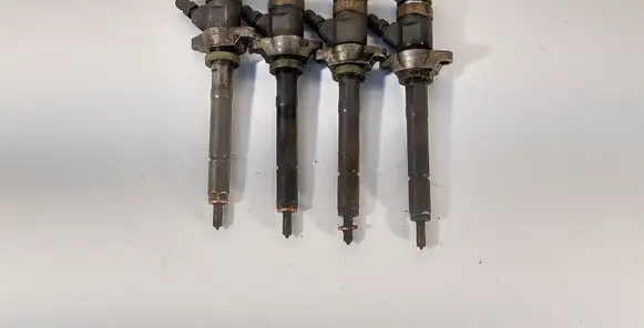 Ford Focus Fuel injectors set D445110259 F5CF80202328480