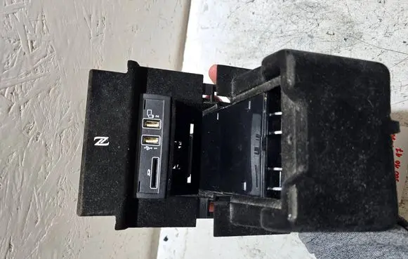 Mercedes-Benz S W222 Wireless charging module a2229001017