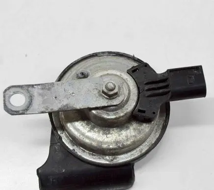 Skoda Octavia Mk3 (5E) Horn signal 5Q0951223B