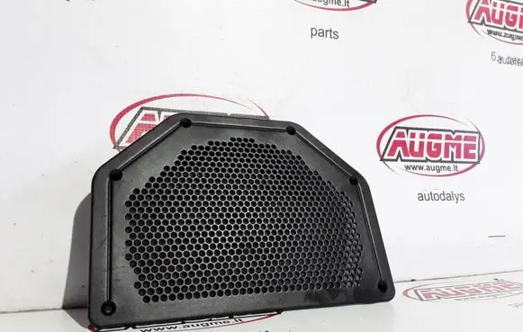 BMW 1 E81 E87 Subwoofer grill/trim 4913631821