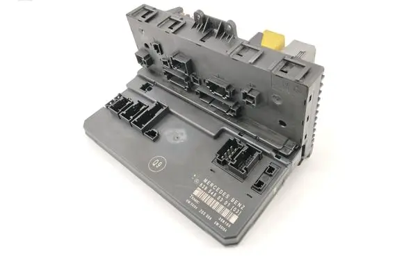 Mercedes-Benz Vito Viano W639 SAM control unit 6395450301