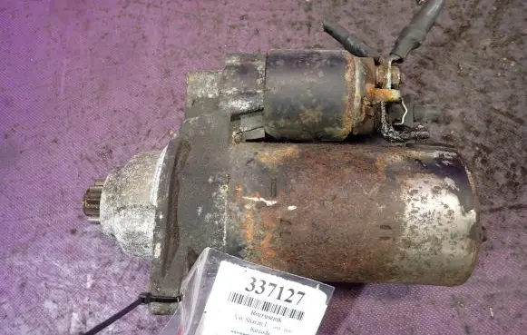 Volkswagen Sharan Starter motor 02A911023R