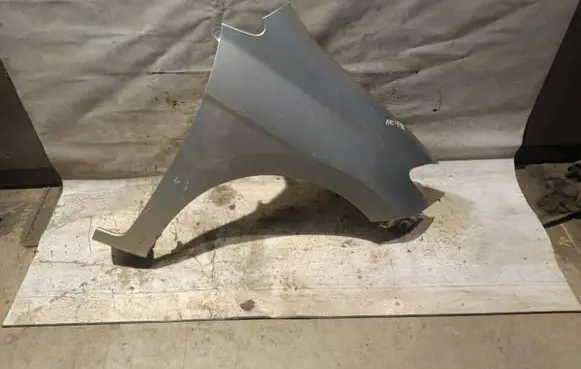 Honda FR-V Fender