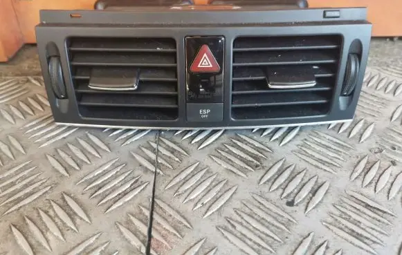 Mercedes-Benz C W204 Dash center air vent grill a2048304054