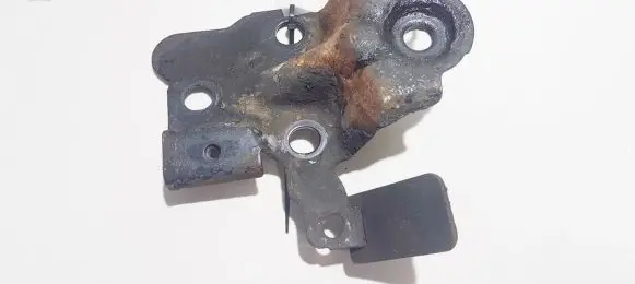 Volvo S70 V70 V70 XC Engine mounting bracket