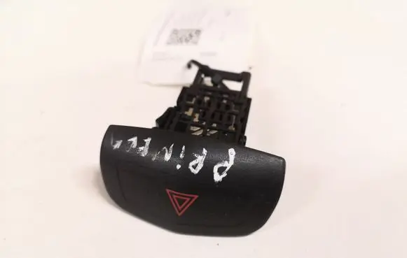 Nissan Primera Hazard light switch 06016