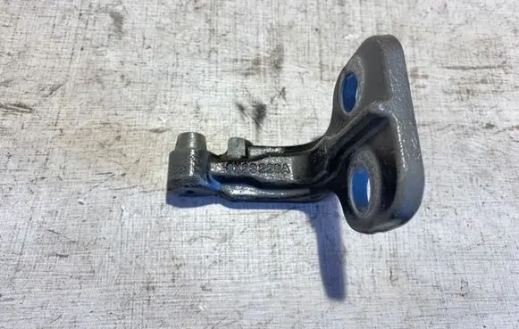 Jaguar XJ X351 Rear door lower hinge 8X23228A