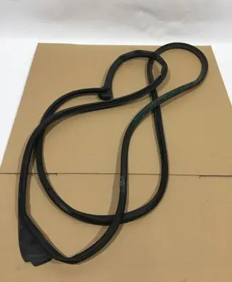 Suzuki Vitara (LY) Front door rubber seal 