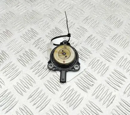 Mercedes-Benz C W205 Camshaft pulley/ VANOS A2761560790