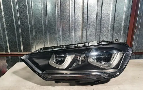Volkswagen Golf Sportsvan Headlight/headlamp 517541751B
