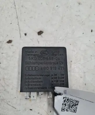 Audi A4 S4 B5 8D Other relay 4B0919471