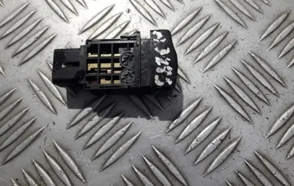 Subaru Legacy Fog light switch 