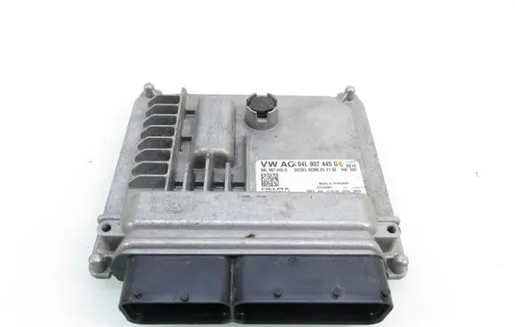 Volkswagen Golf VII Engine control unit/module 04L907445G 28594714