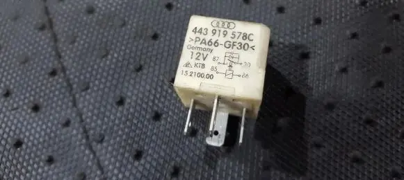 Volkswagen PASSAT B5.5 Other relay 443919578C 15.2100.00