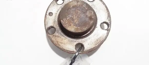 Skoda Fabia Mk1 (6Y) Rear wheel hub