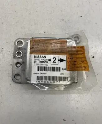 Nissan Primera Airbag control unit/module 98820AV200 0285001420