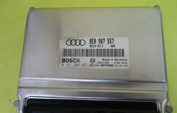 Audi A4 S4 B6 8E 8H Engine control unit/module 8E0907557 0261206051
