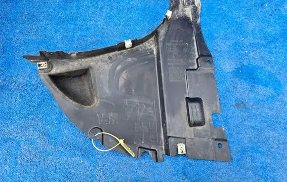 BMW 2 F44 Front wheel arch liner splash guards 8497244