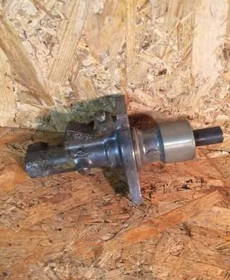 Mercedes-Benz E W124 Master brake cylinder