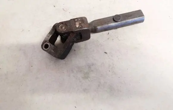 Volkswagen PASSAT B4 Steering column universal joint