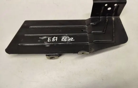 BMW 1 E81 E87 Radiator support slam panel bracket 16127174891 7174891 23310110