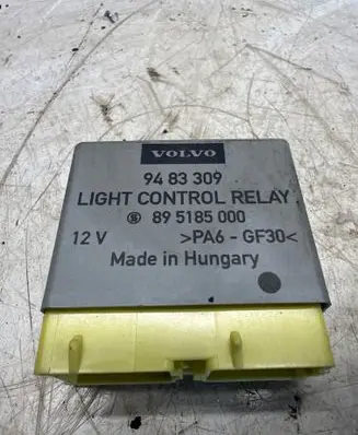 Volvo S70 V70 V70 XC Light relay 9483309 895185000
