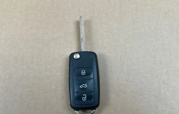 Volkswagen Tiguan Ignition key/card 5K0837202AJ